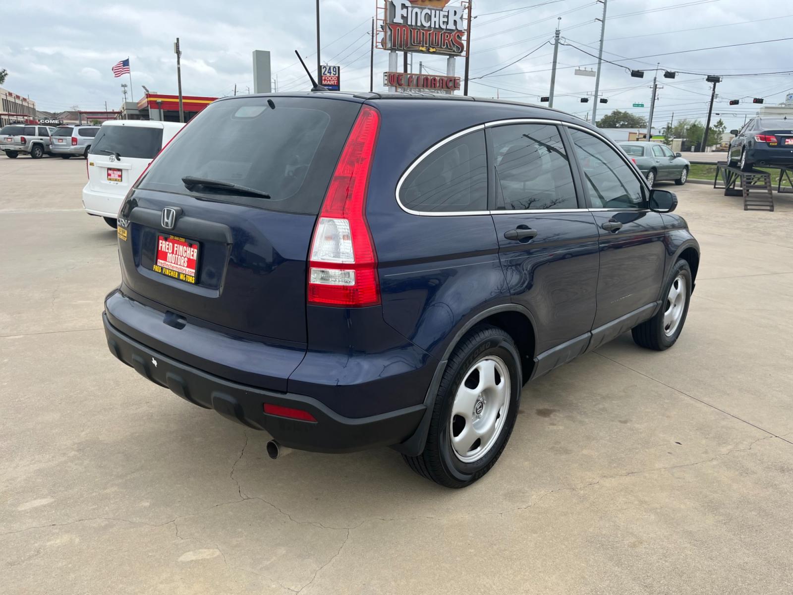2008 blue /black Honda CR-V LX 2WD AT (3CZRE38348G) with an 2.4L L4 DOHC 16V engine, 5-Speed Automatic Overdrive transmission, located at 14700 Tomball Parkway 249, Houston, TX, 77086, (281) 444-2200, 29.928619, -95.504074 - Photo #6